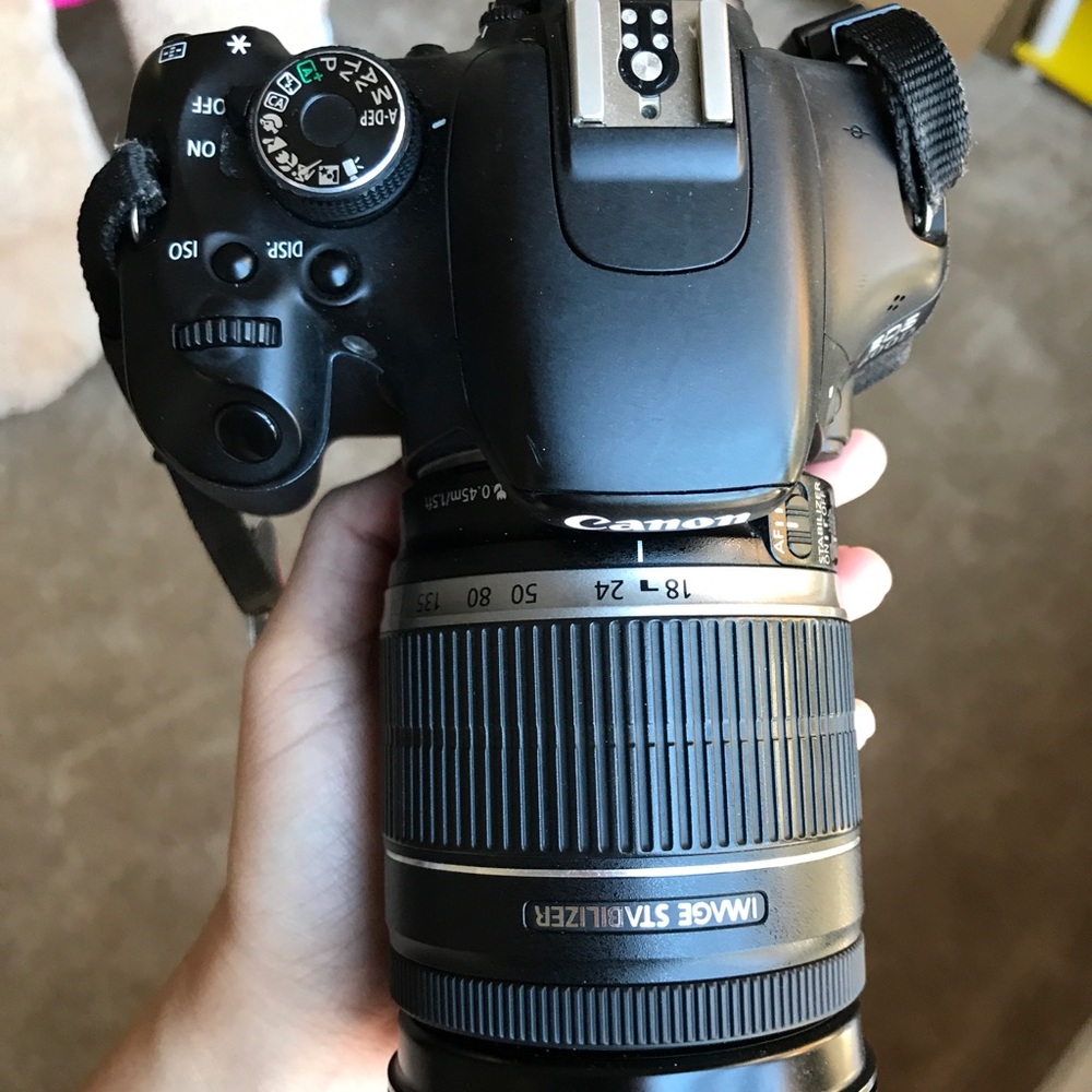 Canon 600D + 18-200mm Lens